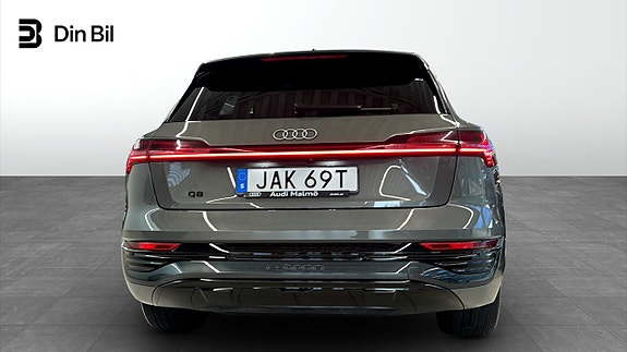 Audi Q8 e-tron 5 of 14