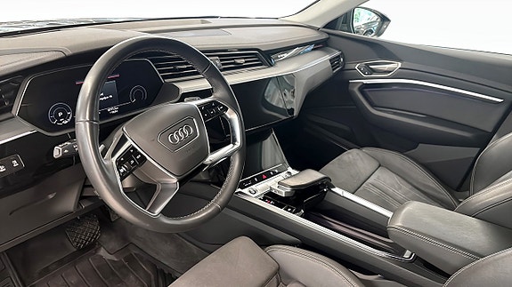 Audi Q8 e-tron 7 of 14