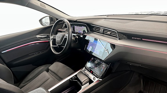 Audi Q8 e-tron 12 of 14