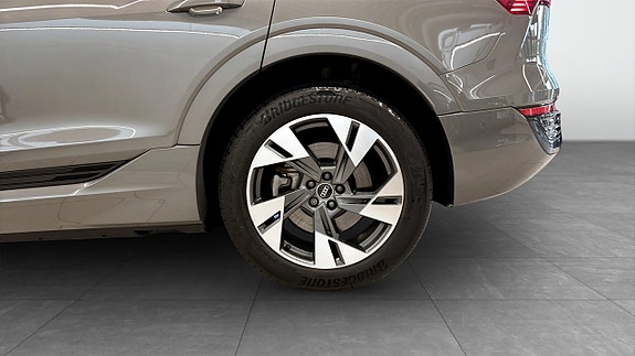 Audi Q8 e-tron 6 of 14
