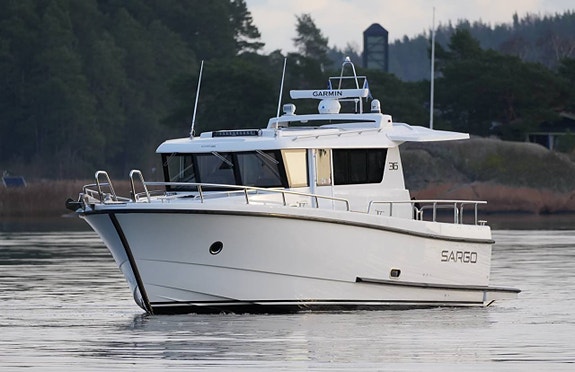 Sargo 36 2 x D6 440hk DPI, Joystick & DPS 12 of 12
