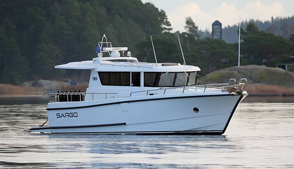 Sargo 36 2 x D6 440hk DPI, Joystick & DPS 10 of 12