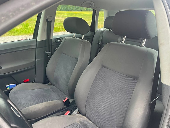 Volkswagen Polo 11 of 15
