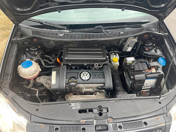 Volkswagen Polo 9 of 15