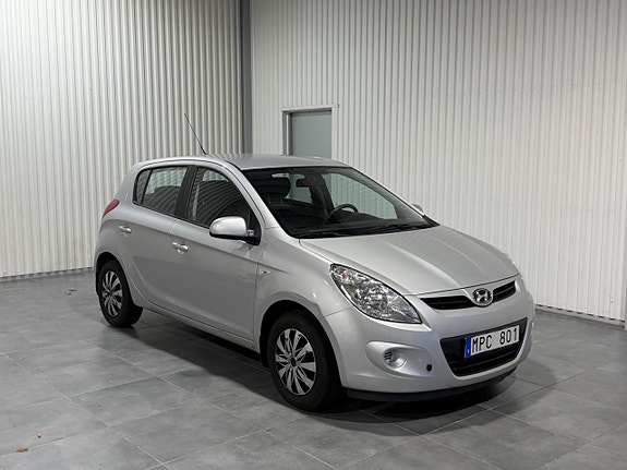 Hyundai i20 2 of 14