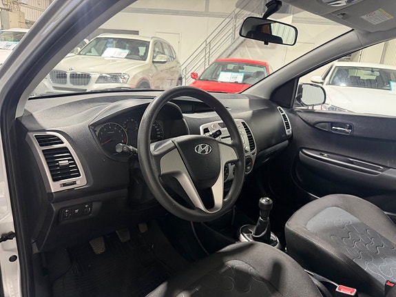 Hyundai i20 13 of 14