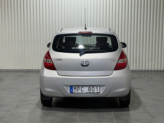 Hyundai i20 8 of 14