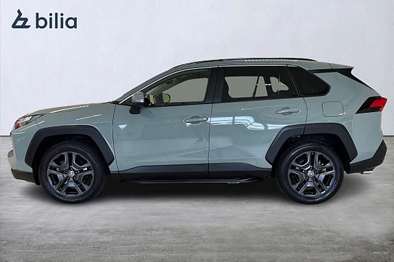Toyota RAV4 3 of 26