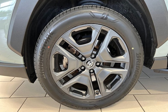 Toyota RAV4 17 of 26