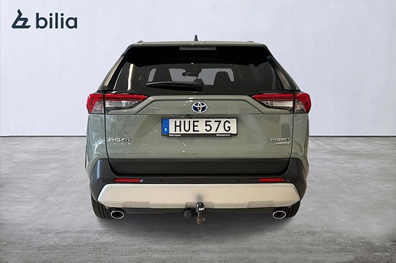 Toyota RAV4 4 of 26