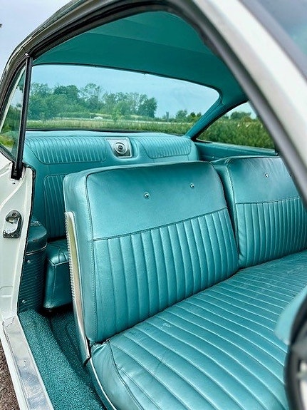 Chevrolet Bel Air 14 of 15