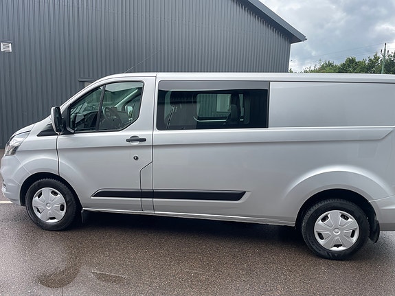Ford Transit Custom 3 of 8