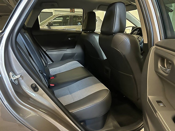 Toyota Auris 19 of 19