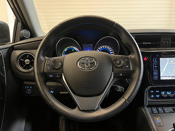 Toyota Auris 10 of 19