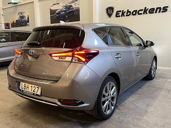 Toyota Auris 4 of 19