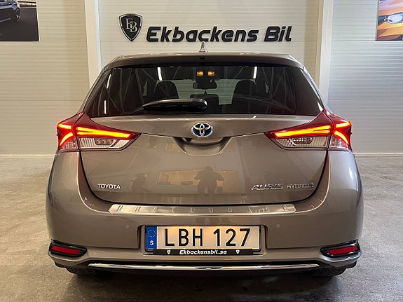 Toyota Auris 5 of 19