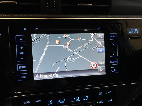Toyota Auris 14 of 19