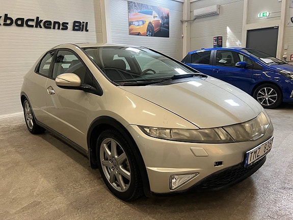 Honda Civic 2 of 17