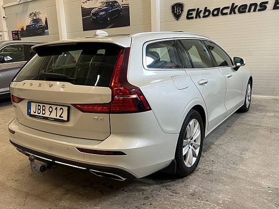Volvo V60 4 of 23