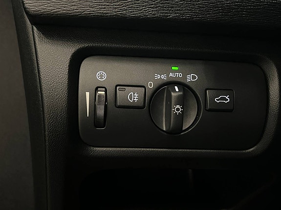 Volvo V40 Cross Country 16 of 20