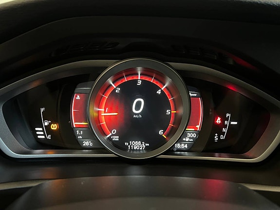 Volvo V40 Cross Country 11 of 20