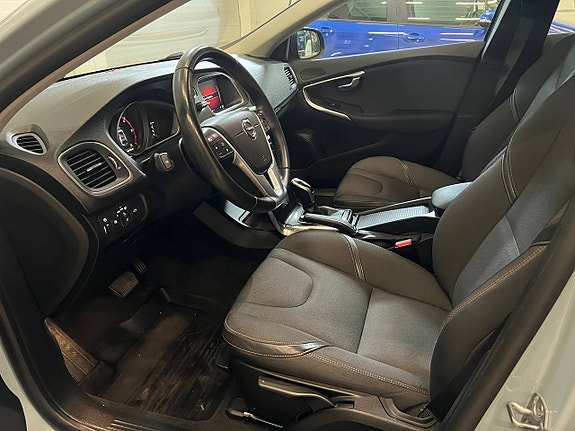 Volvo V40 Cross Country 7 of 20