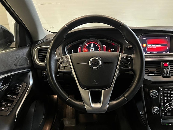 Volvo V40 Cross Country 10 of 20