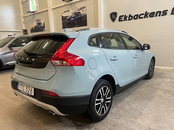 Volvo V40 Cross Country 4 of 20