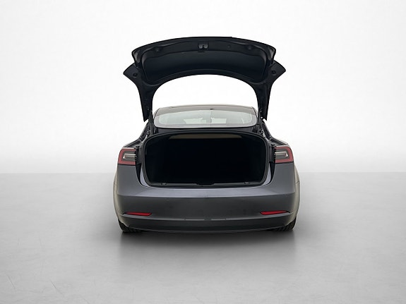 Tesla Model 3 9 of 29