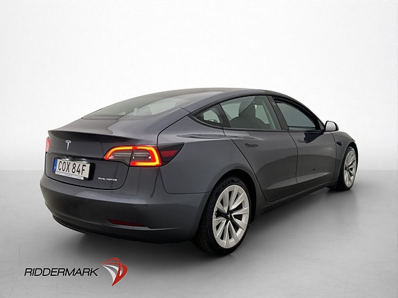 Tesla Model 3 8 of 29