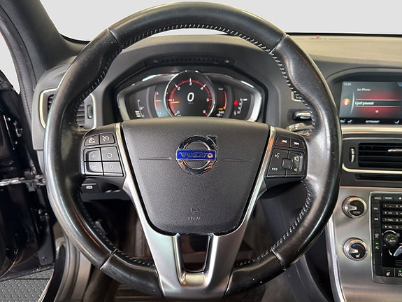 Volvo V60 11 of 17