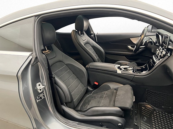 Mercedes-Benz C250 9 of 27