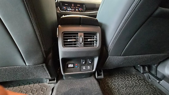 Nissan X-Trail 14 of 15