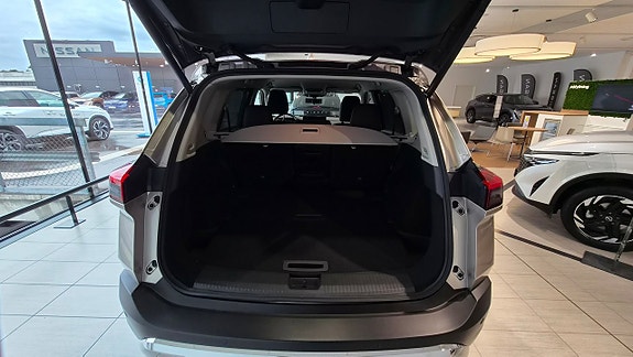 Nissan X-Trail 7 of 15