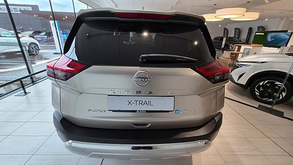 Nissan X-Trail 11 of 15