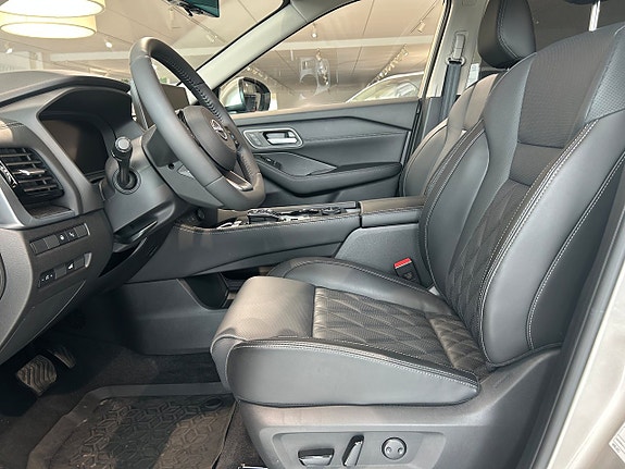 Nissan X-Trail 5 of 15