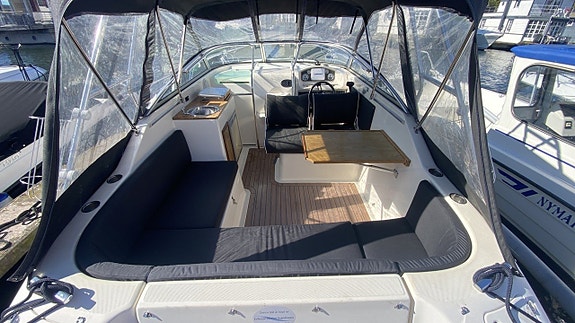 Uttern D68 2010 nya modellen Mercruiser 4,3 MPI 4 of 14