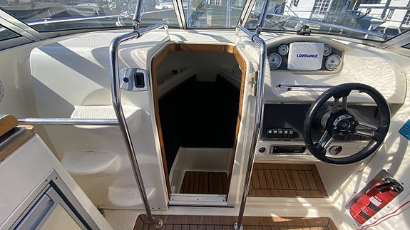 Uttern D68 2010 nya modellen Mercruiser 4,3 MPI 12 of 14