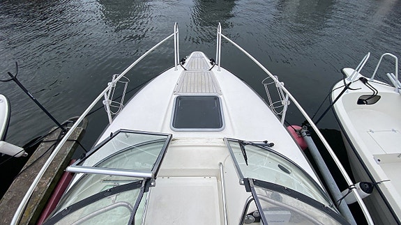Uttern D68 2010 nya modellen Mercruiser 4,3 MPI 2 of 14