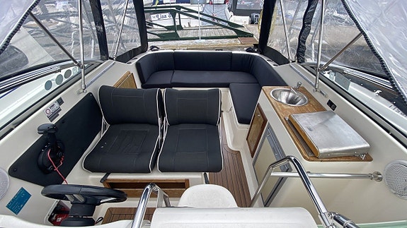 Uttern D68 2010 nya modellen Mercruiser 4,3 MPI 7 of 14