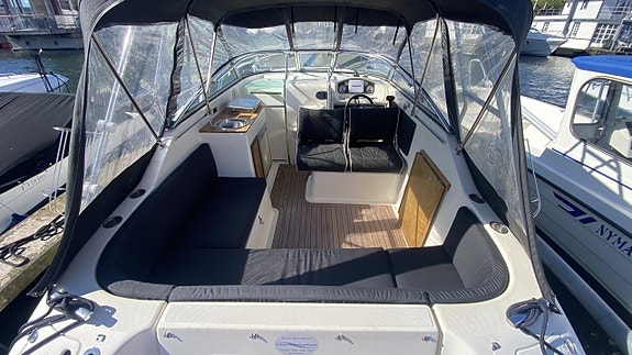 Uttern D68 2010 nya modellen Mercruiser 4,3 MPI 5 of 14