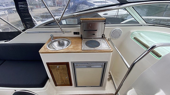 Uttern D68 2010 nya modellen Mercruiser 4,3 MPI 9 of 14