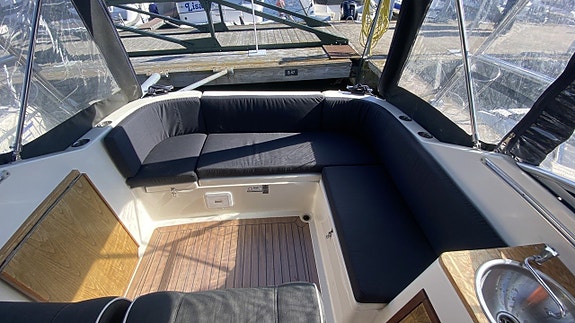 Uttern D68 2010 nya modellen Mercruiser 4,3 MPI 6 of 14