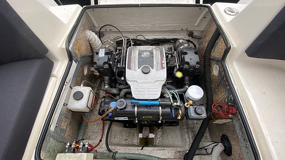 Uttern D68 2010 nya modellen Mercruiser 4,3 MPI 14 of 14