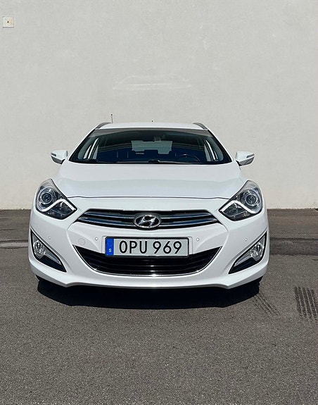 Hyundai i40 2 of 20