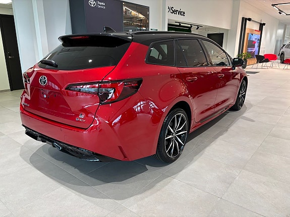 Toyota Corolla 3 of 14