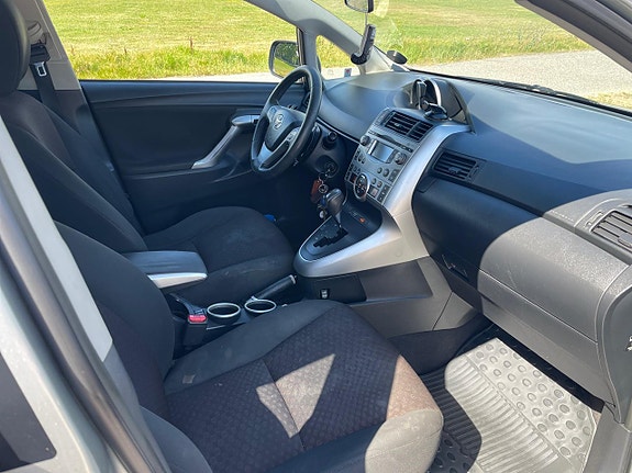 Toyota Verso 14 of 22