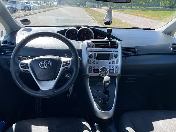 Toyota Verso 7 of 22