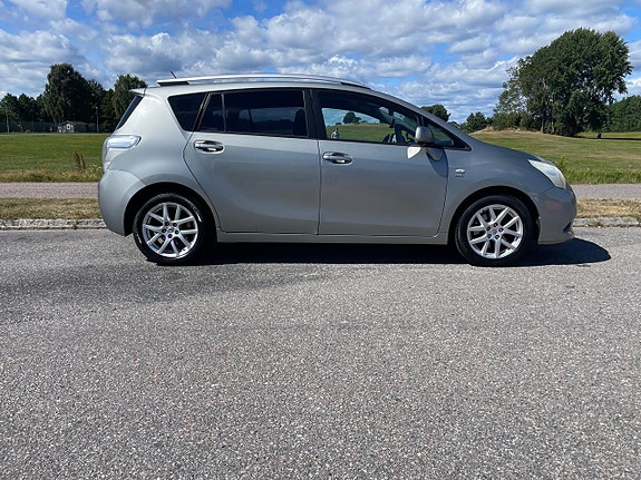 Toyota Verso 2 of 22