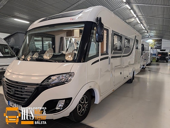 Le Voyageur LV7.8CF Queenbed Hydrauliska stödben 2 of 24